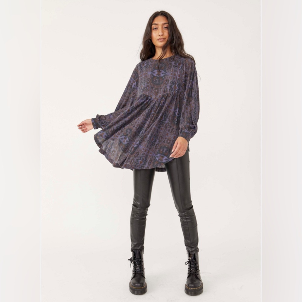 Free People This is It Tunic Top Midnight Size M
